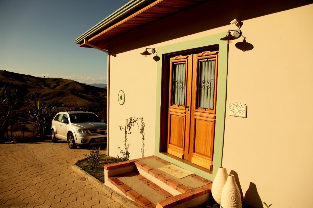 Solário Chalés Hotel Bueno Brandão Exterior foto